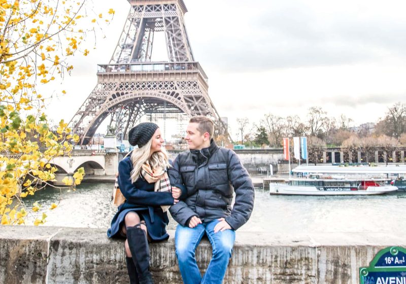 couple in paris