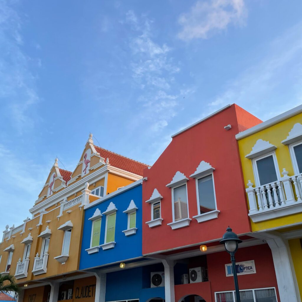 Kralendijk colorful houses