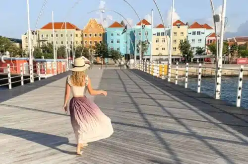 girl in willemstad