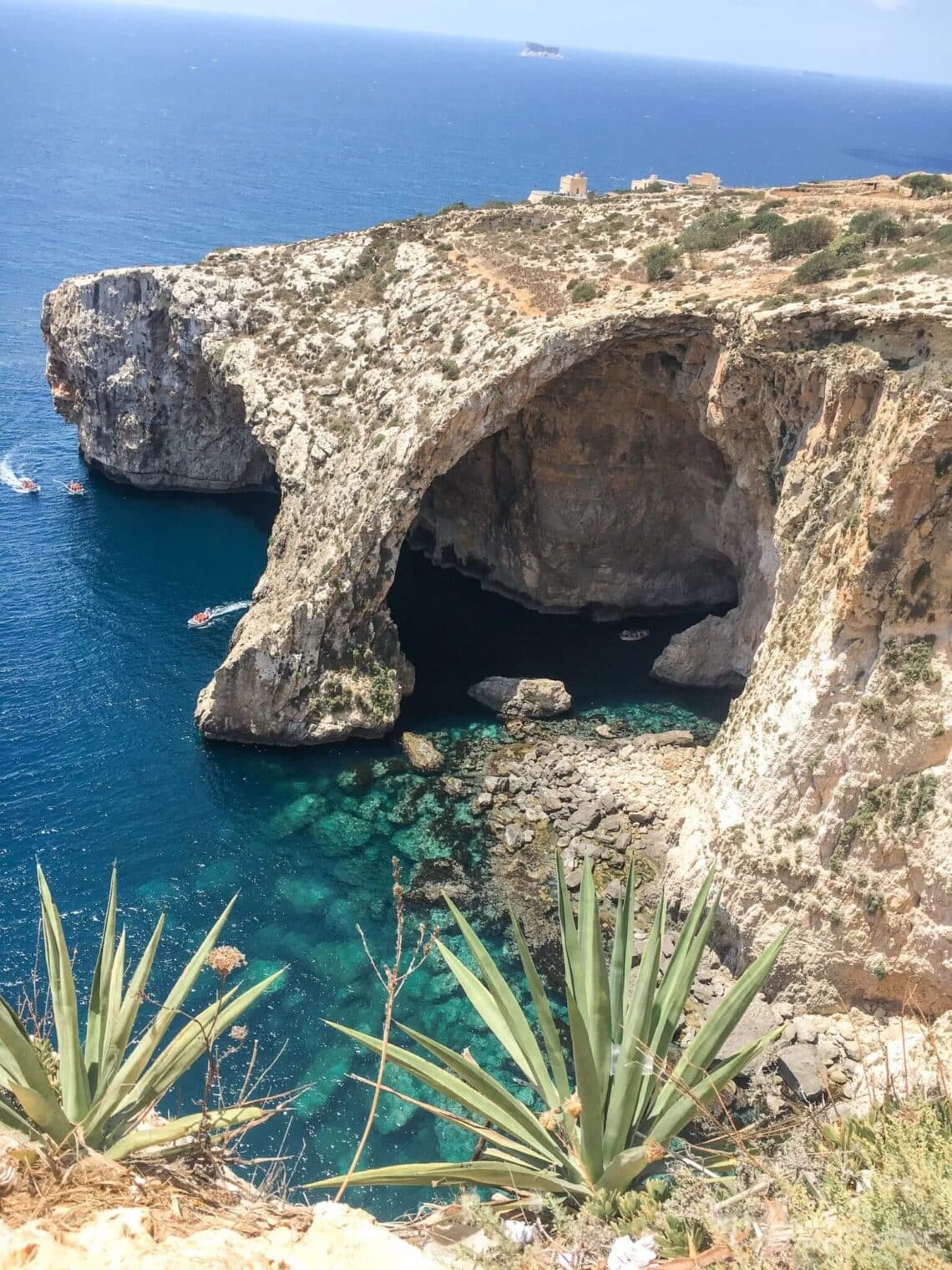 Malta blue window