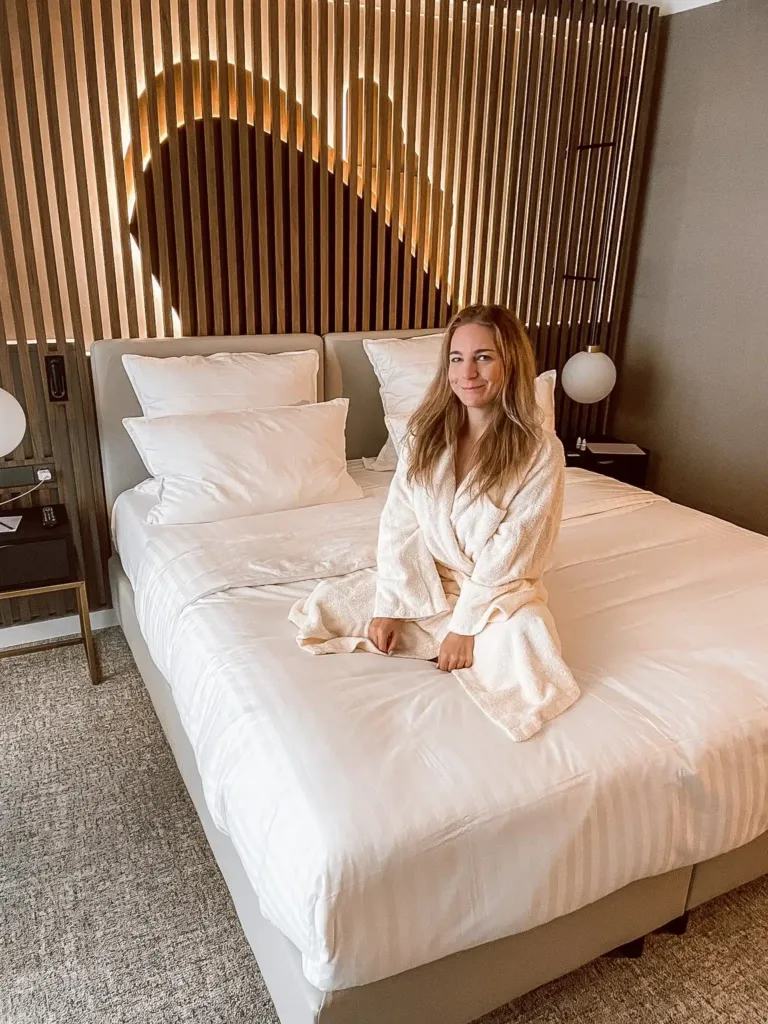 Steigenberger hotel hamburg girl in bed with bathrobe