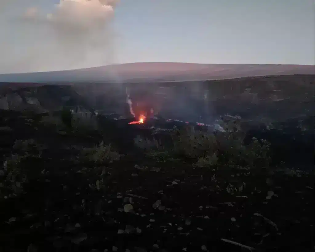 Hawaii volcano national park eruption