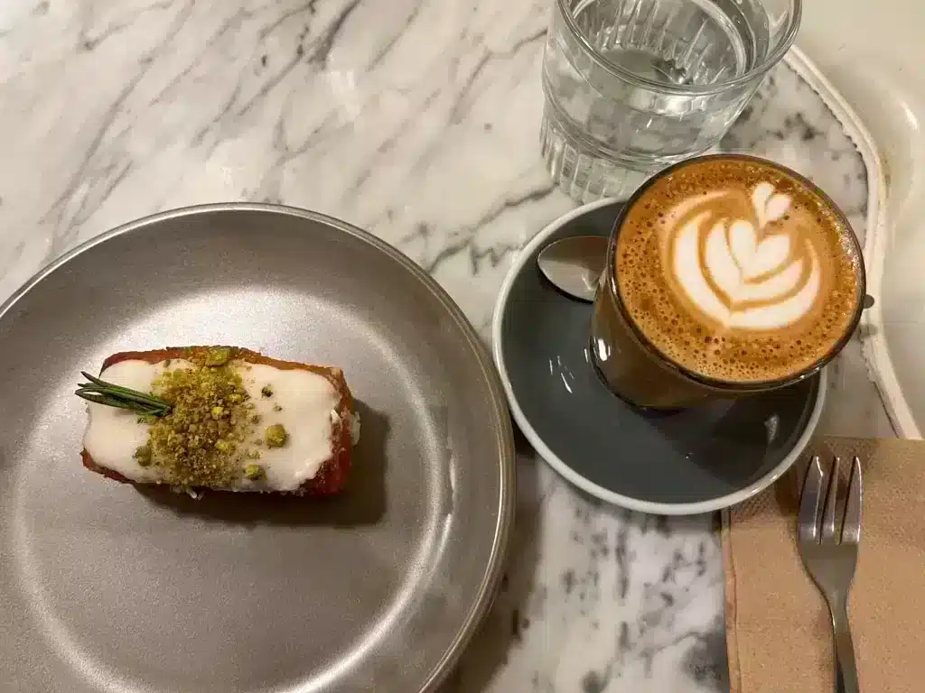 pistachio cake and coffee 