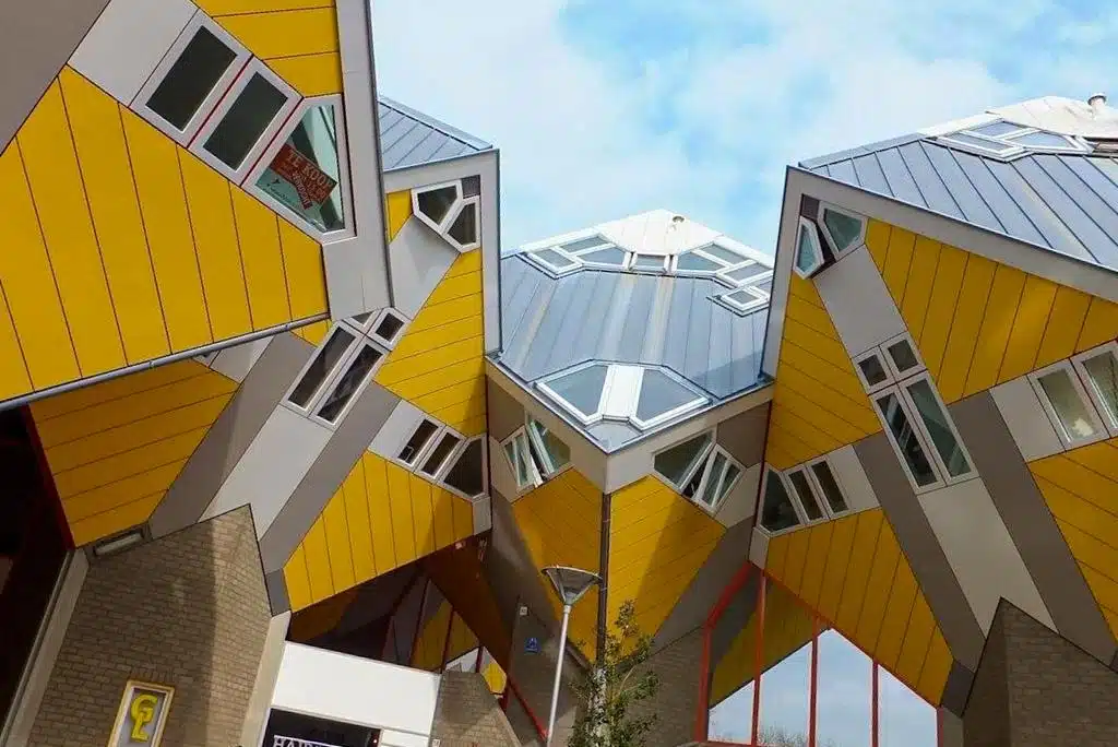 bizarre houses in Rotterdam yellow cube houses 