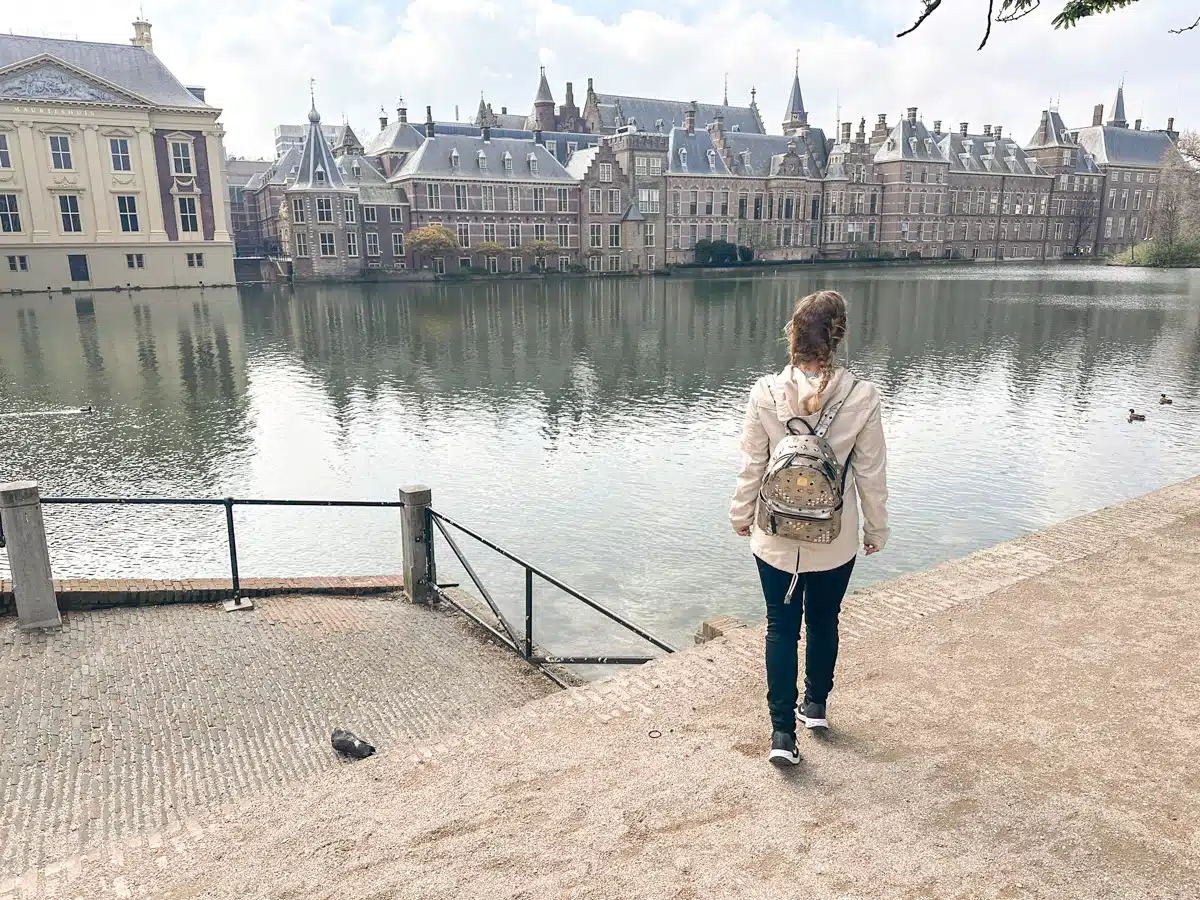 picture of the author standing in front of the binnenhof in The hague