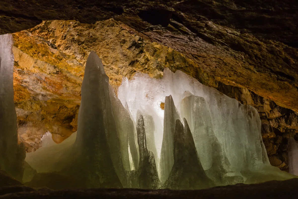 stunning ice caves in the dachstein