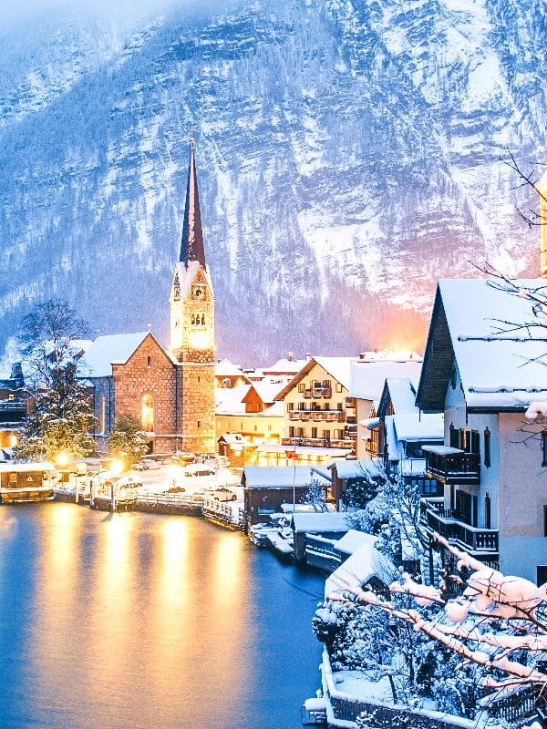 Discover the Hallstatt Christmas Market and Activities in Winter