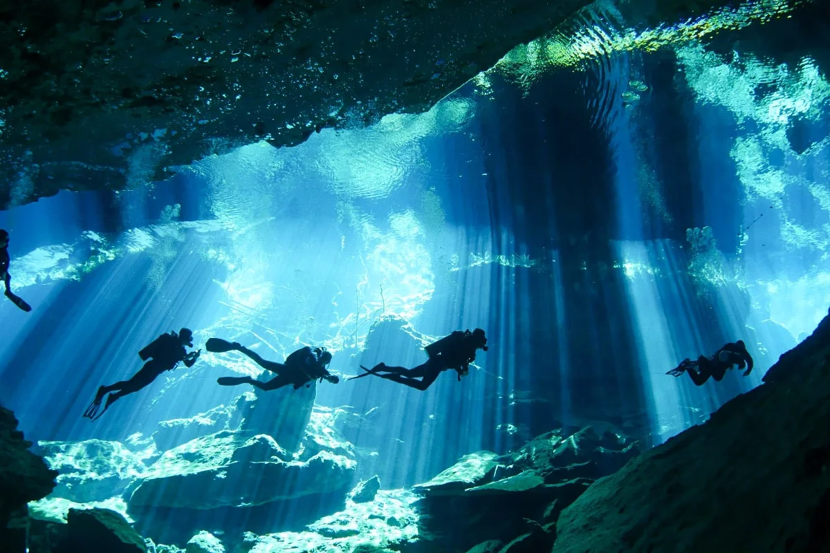 night diving curacao