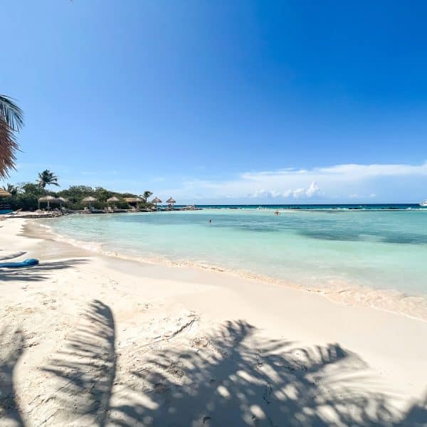 renaissance island aruba