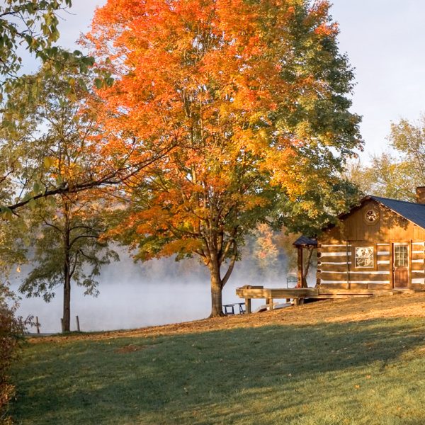 20 Best Places For a Cozy Cabin Getaway in Fall in the US