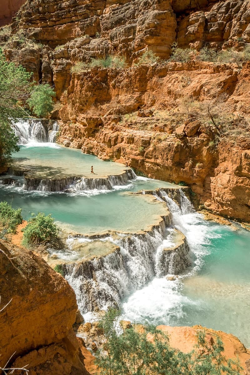 beautiful natural pools at havasupai in arizona which are super instagrammable